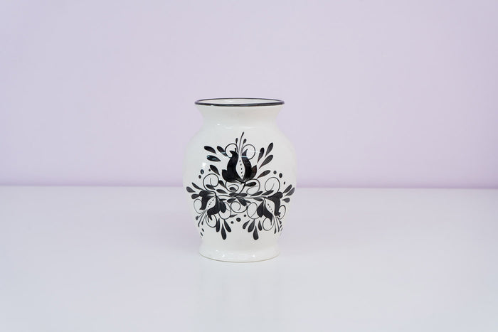 Modern Black and White Vase - Pavia Flowers